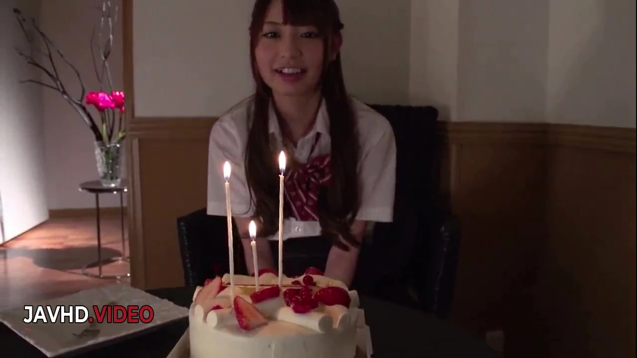Yaramaz Yuria Mano sınıfta sert sikişiyor