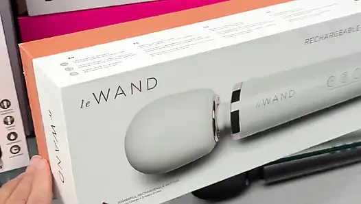 Секс-влоге! Магазин со мной для новой игрушки, затем смотри, как я использую ее!