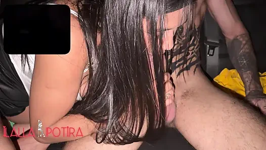 Пока Двое Рогоносцев Ждали, Пока Перекус Будет Готов, Их Друг Ел Нас Обоих В Машине. Какое Удовольствие.