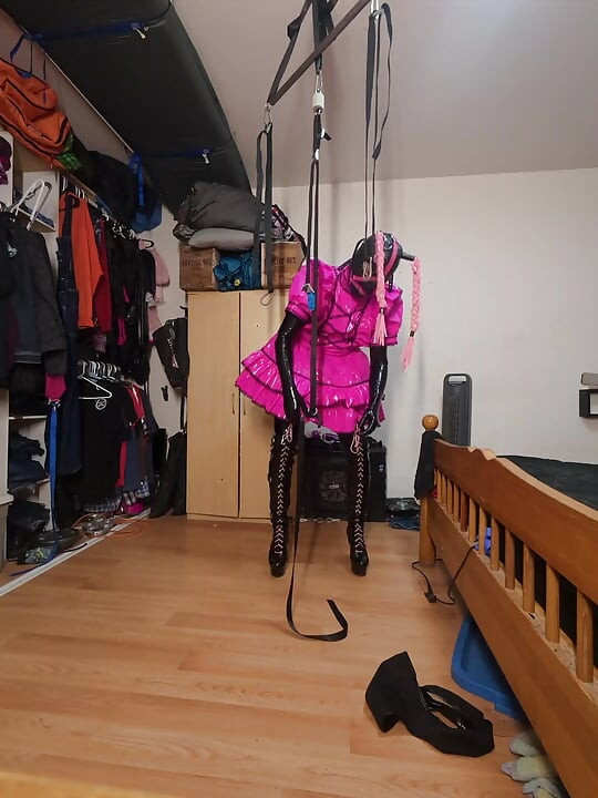 Sissy Maids Strap Self Bondage
