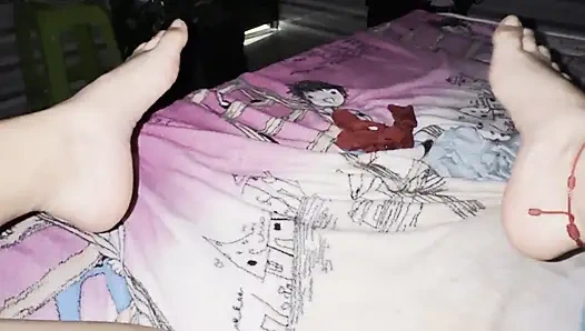 Kolombiyalı bekar anne mastürbasyon yapıyor, ta ki büyük bir orgazm olana kadar