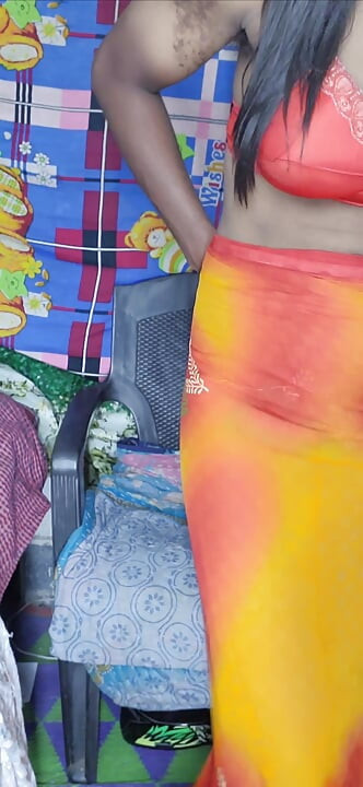 मैं और मेरा दोस्त  जो सबसे  हॉट है