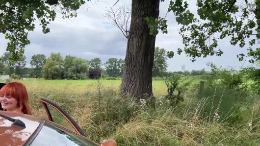 Peachys Riesenradfick Endet Anal Im Grünen