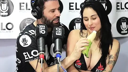Интервью с Эло подкаст заканчивается множеством пикантных вопросов, которые волнуют меня, Jenifer Play