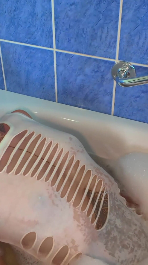 Introducing Her to Wetlook, Fully-clothed Bath Kink Awakening
