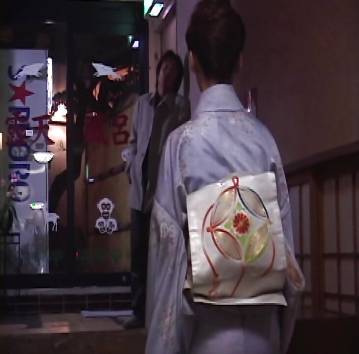 P135G01 In the good old days of the Showa era, mature women who married into hot spring inns were considered high-class call girls in their youth! A sensual erotic drama that begins with an encounter with an old customer!