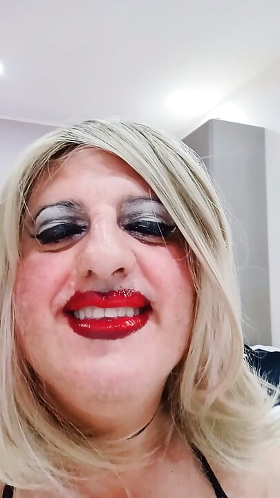 Asija Robin's ... Bibir