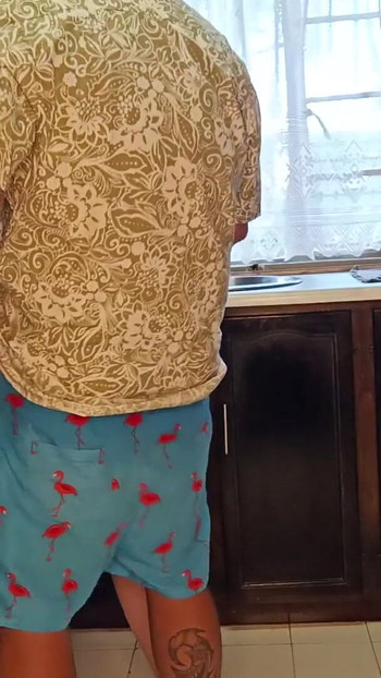 Jebana u kuhinji | Klip 1