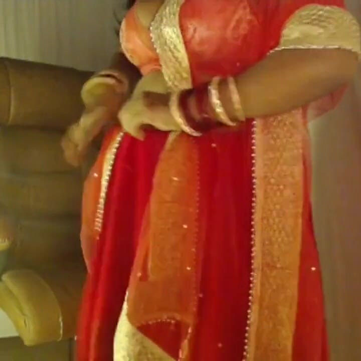 Hot Indian Big Boobs Girl Nude Show.