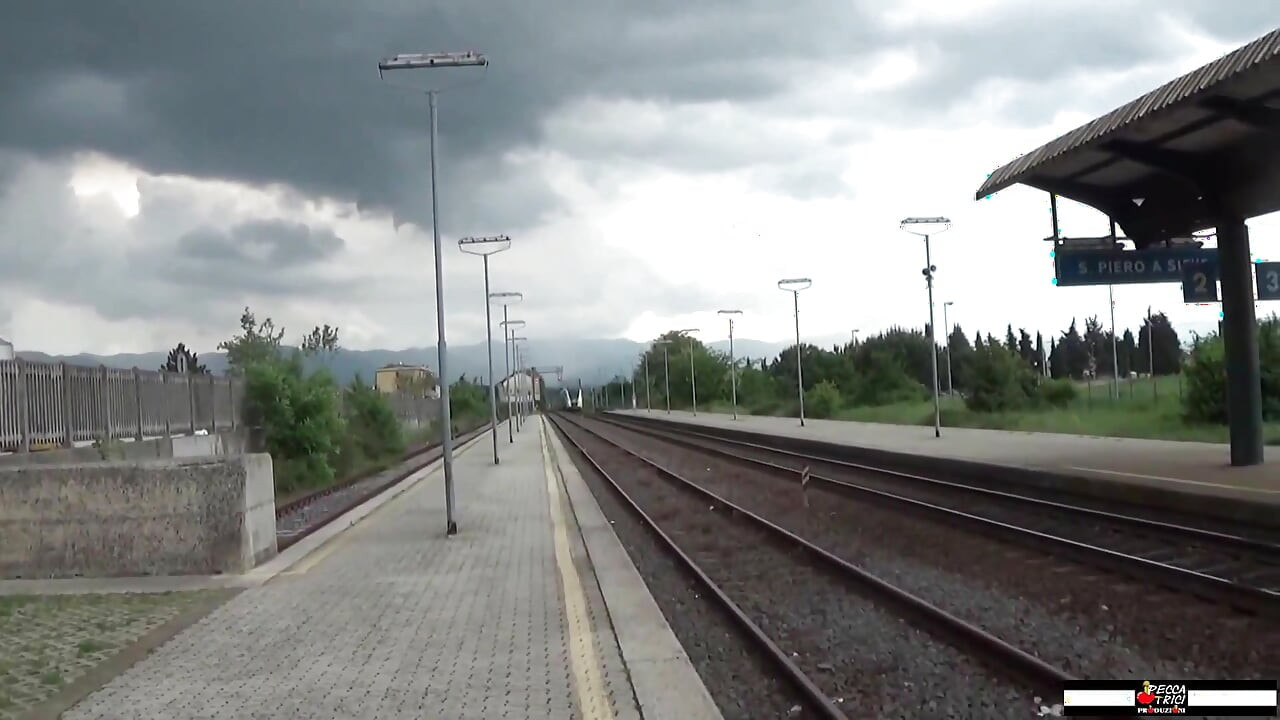 Busty wild blonde Jarushka Ross meet tourist crew by chance and fuck at the lake