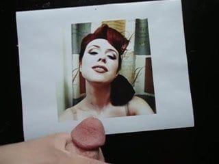 Сексуальная рыжая получает камшот на лицо (для imagefapper)