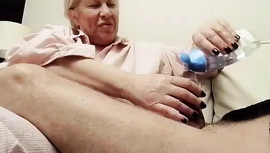 Nonton film keluarga sama ibu tirinya