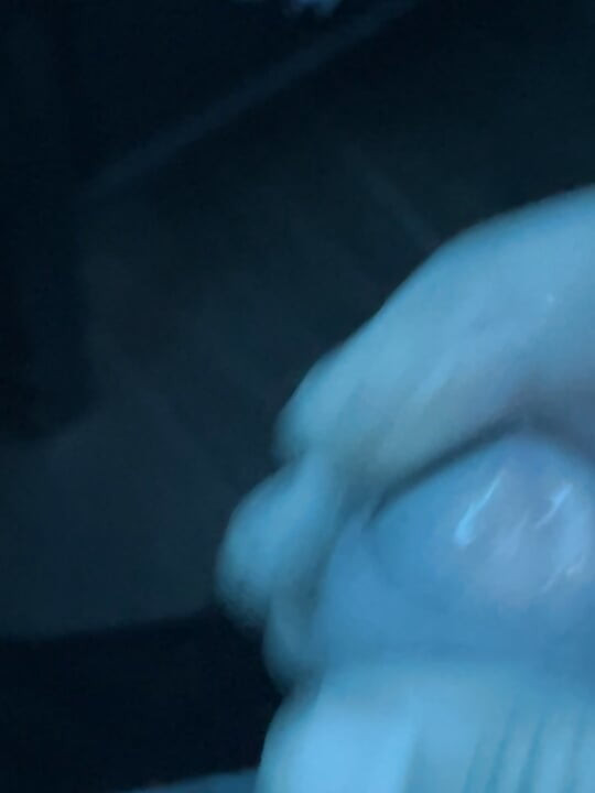 Uncut precumm