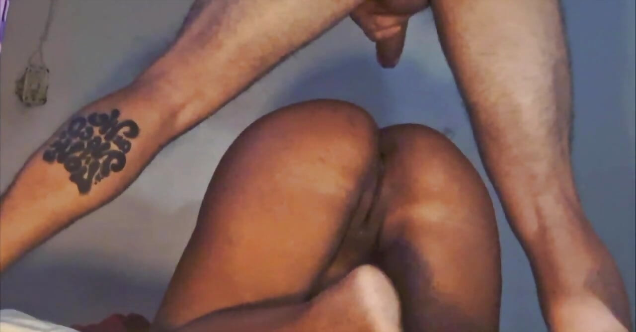 That Hot Big-assed Whore Let Herself Get Anal