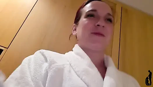 Heiße Blicke in Der Sauna - Und Dann Seine Zimmerkarte