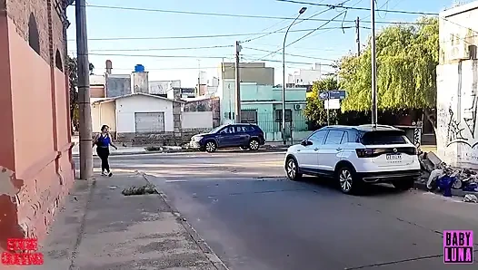 Gadis gym mesum ini terobsesi untuk mengendus kontolku babyluna939