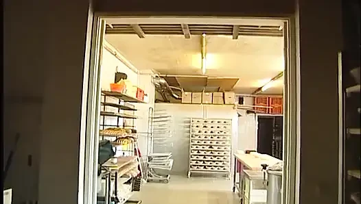 Reife schlampe und junge lesfs im essenskampf