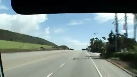 İki edepsiz ateşli genç kaltak için vahşi grup seks