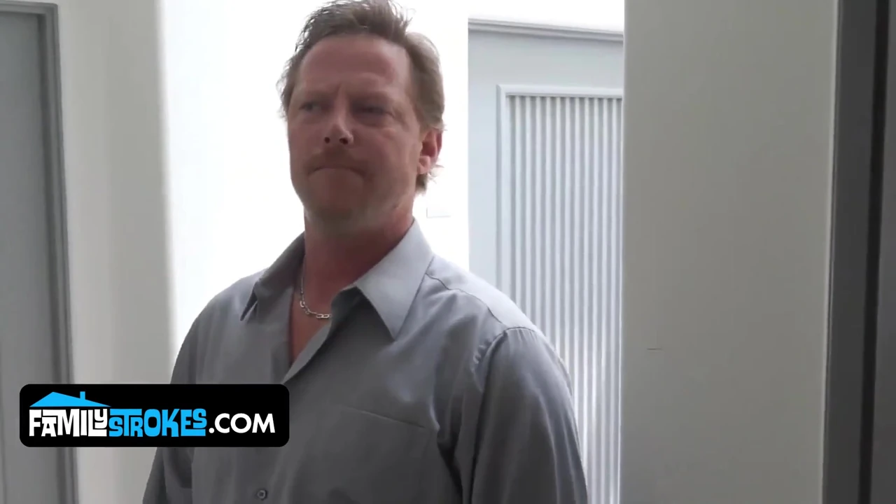 Natural Titted Blonde Stepdaughter Iggy Amore Seduces and Rides Her Stepdaddy