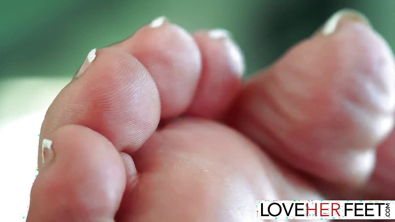 Joi Foot Tease With Brunette Chick Aubree Valentine