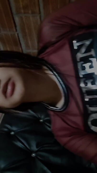 Yulieth gomez masturbiert ihre muschi