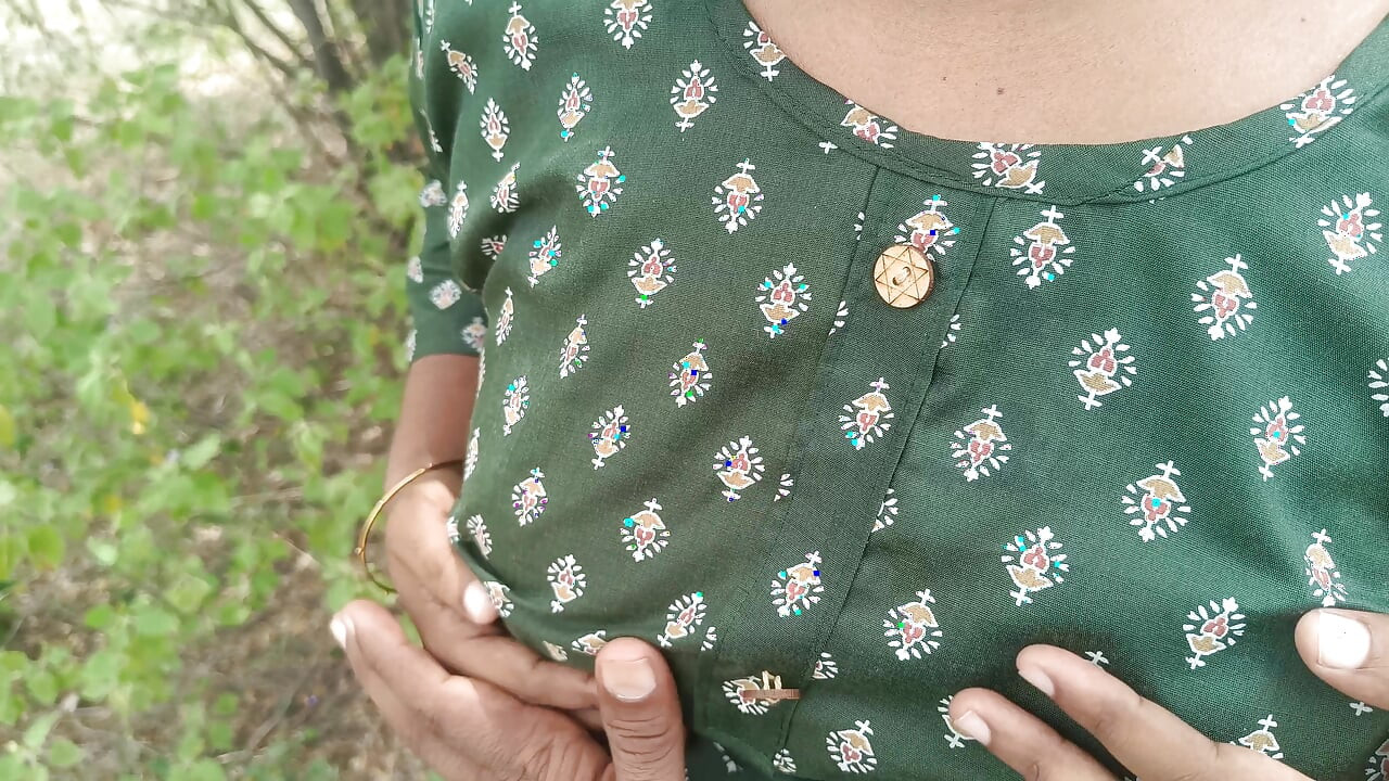 Tamil married women outdoor part 1