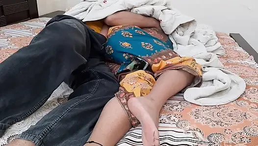 Üvey anne ve üvey oğlu tek yatak odasında