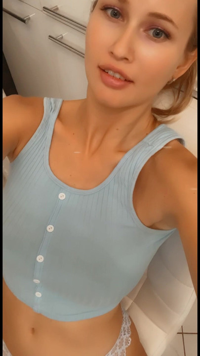 A little from the naughty side🥰