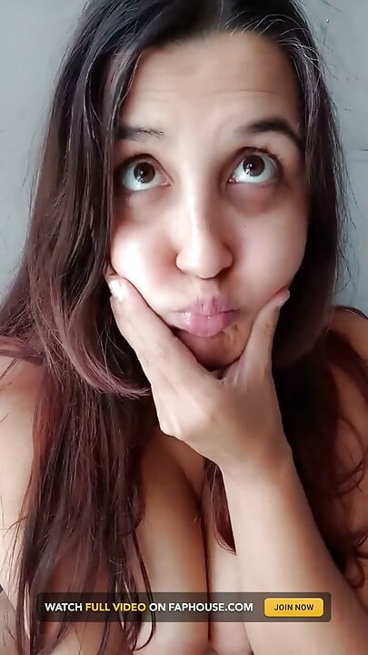 Doing Big Gum Bubbles Naked for My Stepdaddy - Bunny Looner