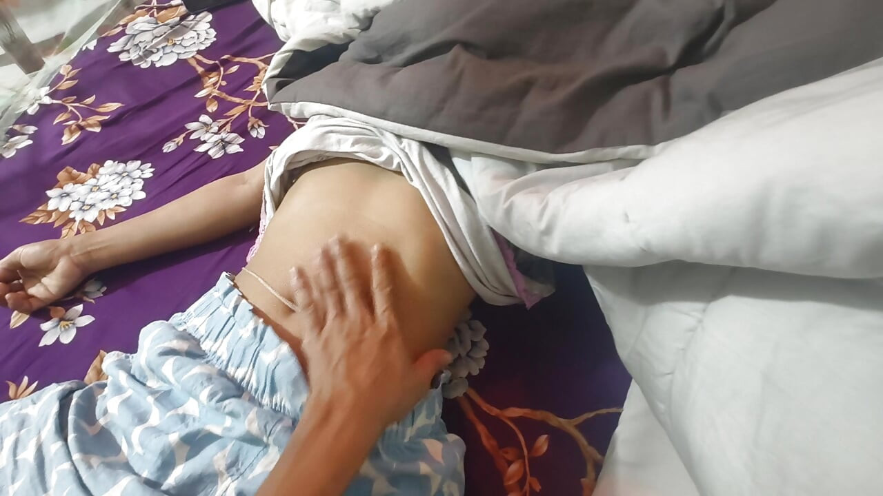 Saya melakukan video xxx urutan seksi desi New Bangali Couple