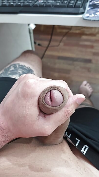 I'm Horny, Do You Want to Suck Me?