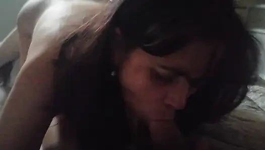leckerer stiefmutter-blowjob