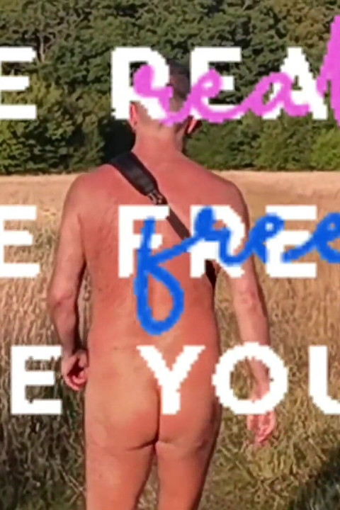 แก้ผ้านอกสถานที่เพื่อการโชว์และความตื่นเต้น