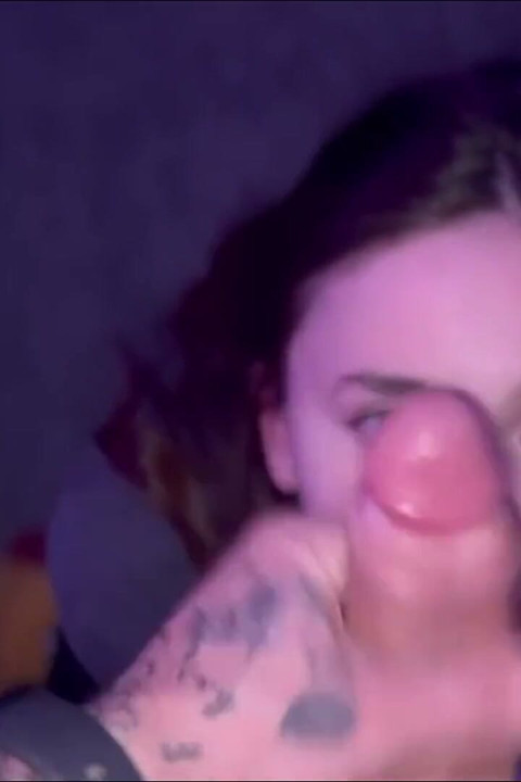 Joyliii Chupa pela Porra