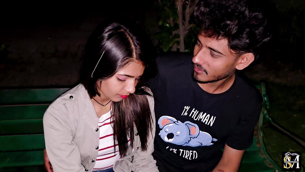 After spending time together in the park, A guy made plans with his girlfriend, took her home, and they had passionate sex