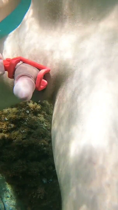 How I scream! Cumming with my selfie stick while snorkeling made me moan screaming like never before | Clip 1