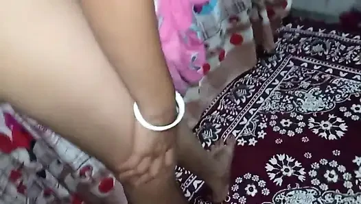 Seksi niharika yenge sert amcık seksi yapıyor
