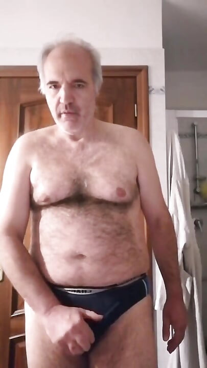 I Piss and Cum Like a River in My Bathroom!