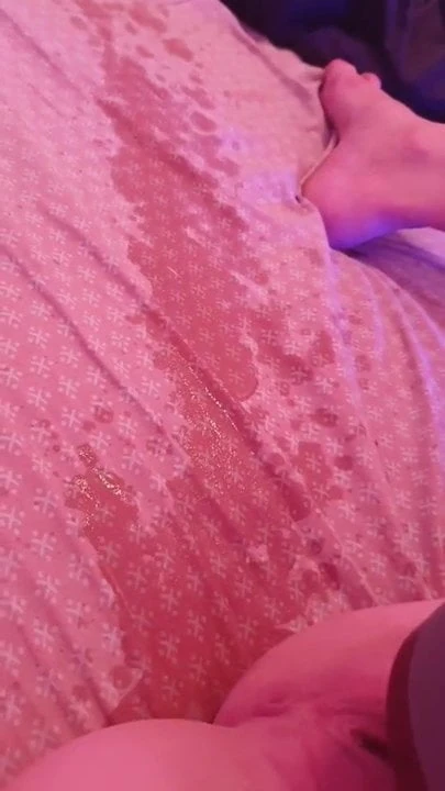 SQUIRTING
