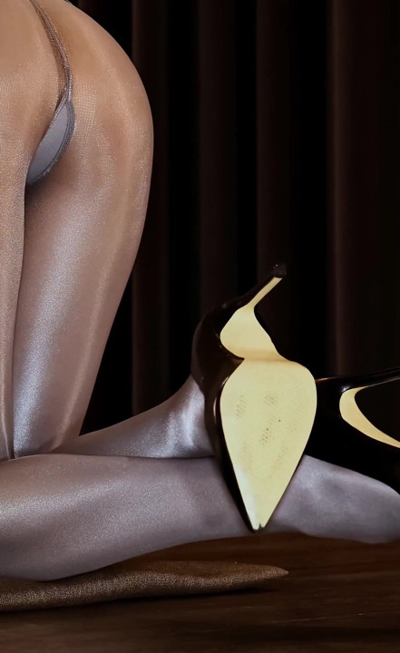 925 Shiny Gray Wolford Pantyhose