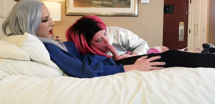 Trans Kelsey Masters Sucks Crossdresser's Huge Cock