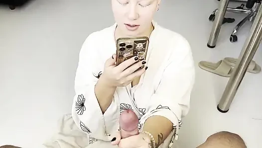 Vilu Vidish the Baldhead Queen Sucks His Small Dick