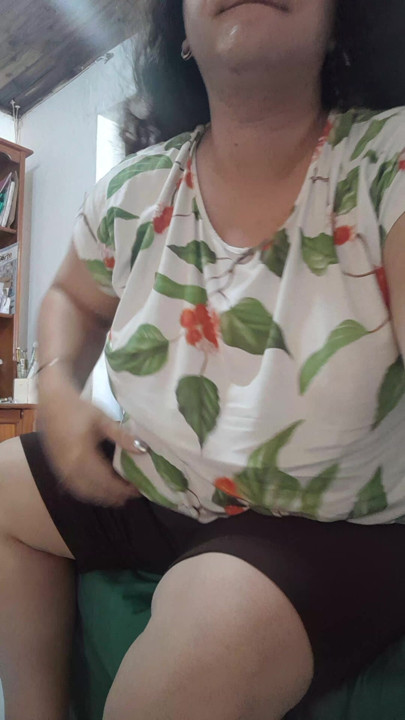 Come see this delicious bitch