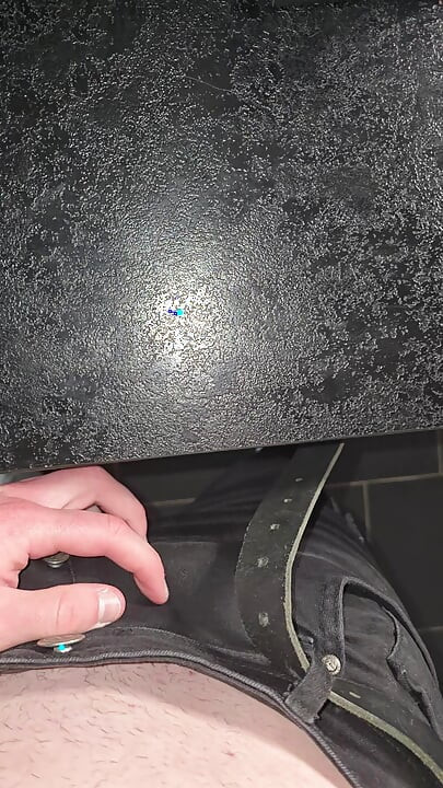 Maskirani Gej Dom Kuhinjski Sudoper Drka I Zadirkuje PhantomGentX