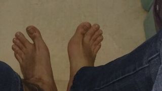 Feet latino for your mouth