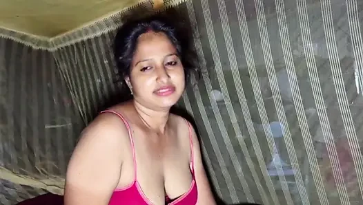Hintli güzel ateşli deshi kız evde zar zor sikişiyor. Excilent videosu