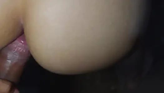 Mükemmel götü onun eşyalarını alıyor!! AMATÖR ANAL