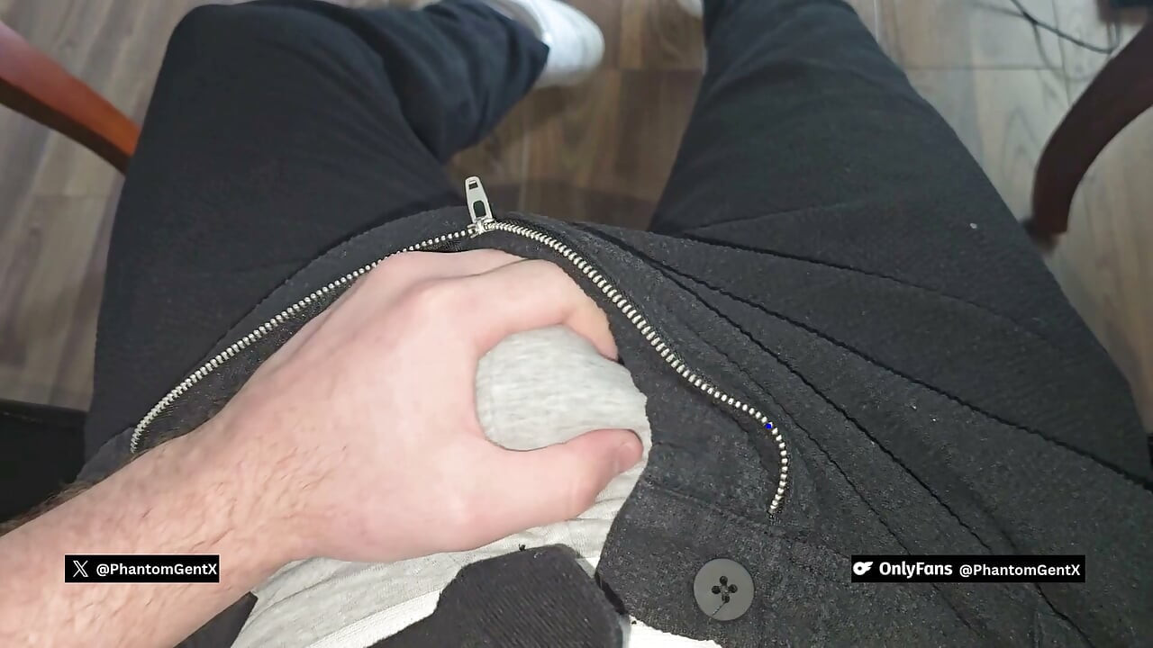 PhantomGentX – Horny German Daddy Dirtytalk in Boss Chair and starts Jerking