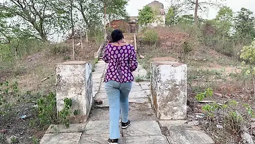 Stranger girl, park me mili I'm lucky boy mane uske maze liye paiso me , Full Hindi Viral Video