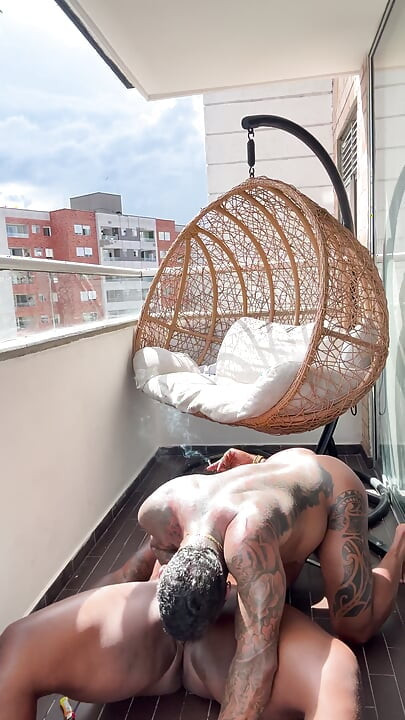 Colombian Body Builder Flip Fucking with Big Black Cock American Zaddy